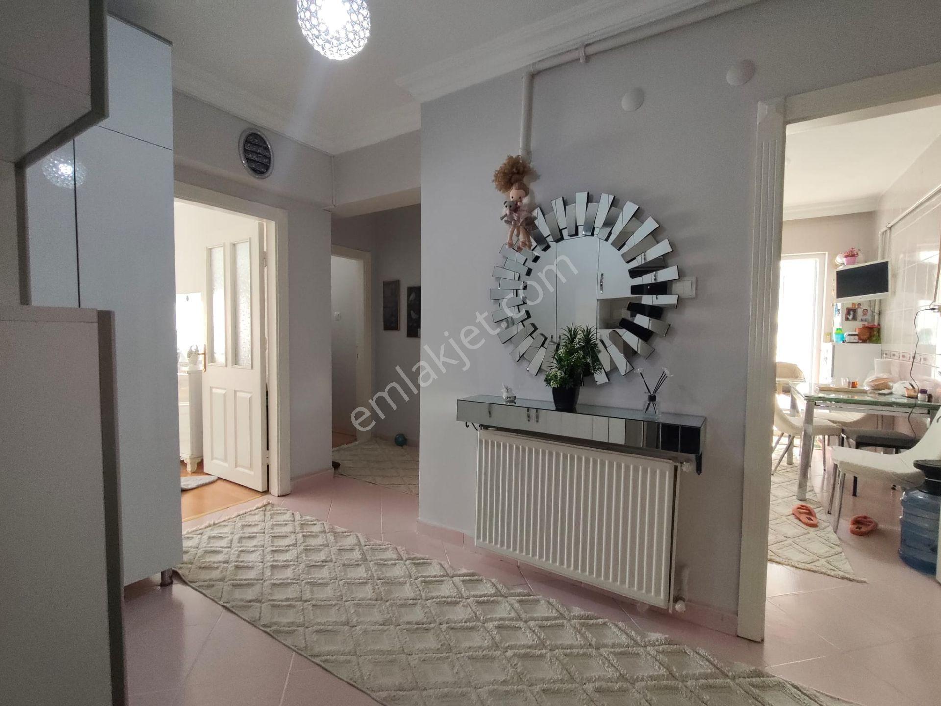 Yılmaz Gayrimenkul Den Pınarbaşı Mh Caddeüzeri 3+1 Arakat Öncephe Asansörlü Kök Tapu 5.249 Pazarlık — fotoğraf 4