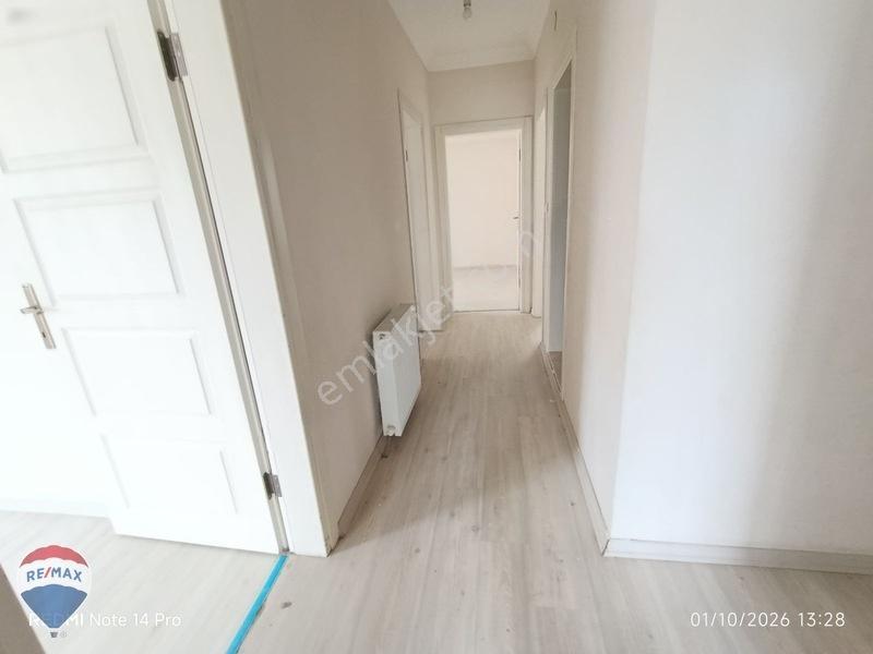 Remax Mavi'den Çarşı Merkeze Yakın 3+1 Çift Balkonlu Geniş Daire — fotoğraf 9