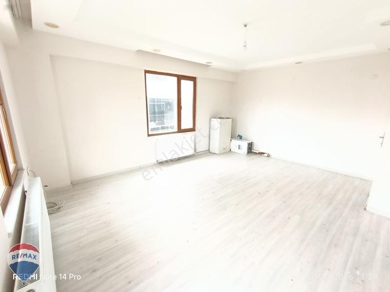 Remax Mavi'den Çarşı Merkeze Yakın 3+1 Çift Balkonlu Geniş Daire — fotoğraf 11