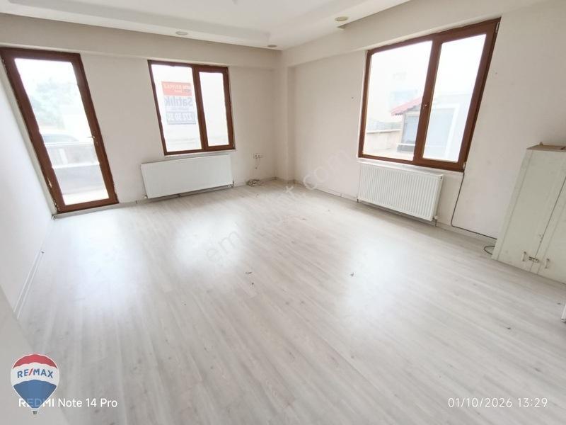 Remax Mavi'den Çarşı Merkeze Yakın 3+1 Çift Balkonlu Geniş Daire — fotoğraf 12