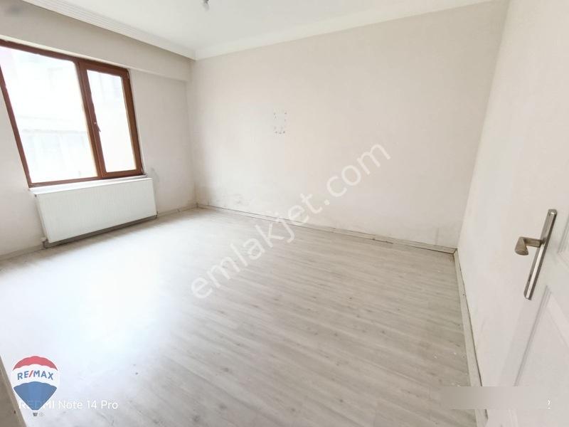 Remax Mavi'den Çarşı Merkeze Yakın 3+1 Çift Balkonlu Geniş Daire — fotoğraf 13