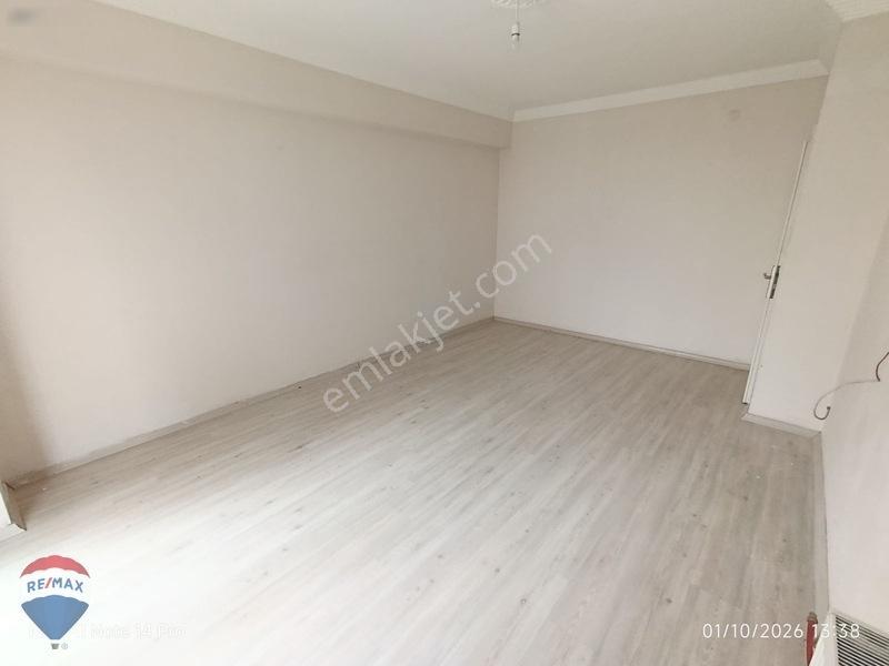 Remax Mavi'den Çarşı Merkeze Yakın 3+1 Çift Balkonlu Geniş Daire — fotoğraf 15