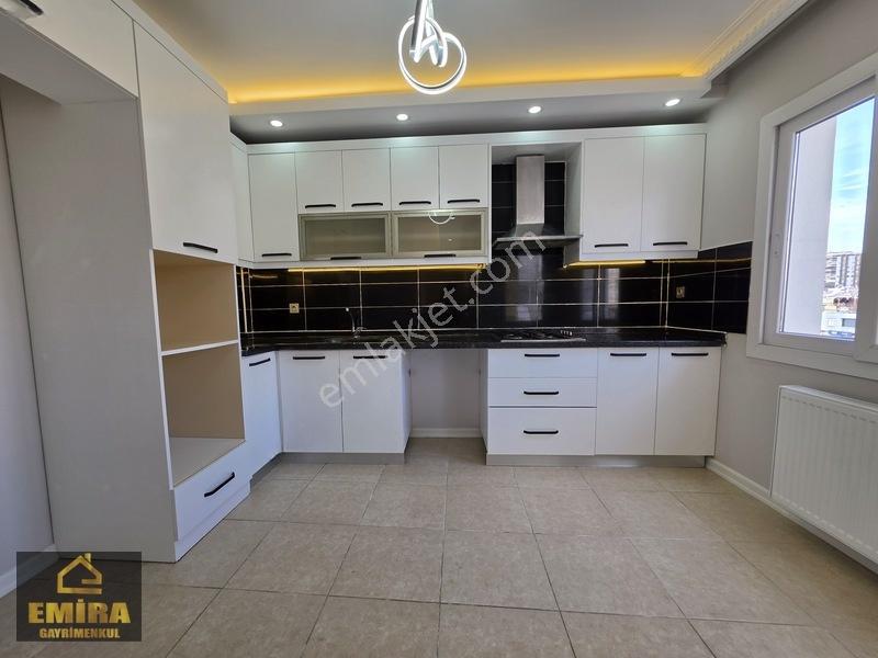 Pınar Mahallesi Bulvar Üzeri 2+1 Kapalı Mutfak Geniş Oturumlu — fotoğraf 6
