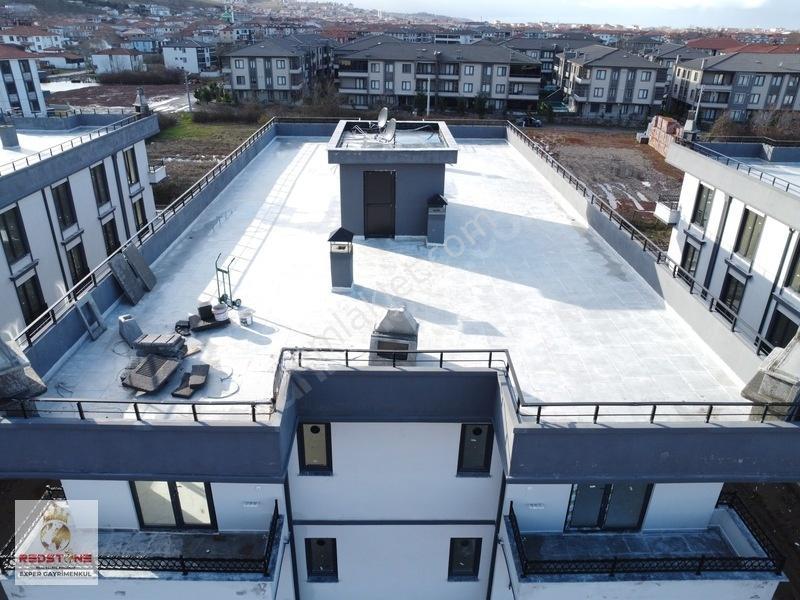 Havuzlu Site İçerisinde Cam Balkonlu Ara Kat Satılık Daire — fotoğraf 3