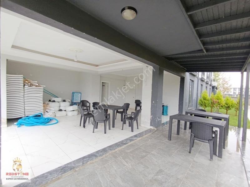 Havuzlu Site İçerisinde Cam Balkonlu Ara Kat Satılık Daire — fotoğraf 15