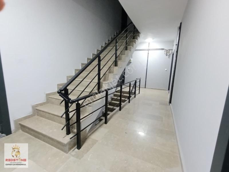 Havuzlu Site İçerisinde Cam Balkonlu Ara Kat Satılık Daire — fotoğraf 17