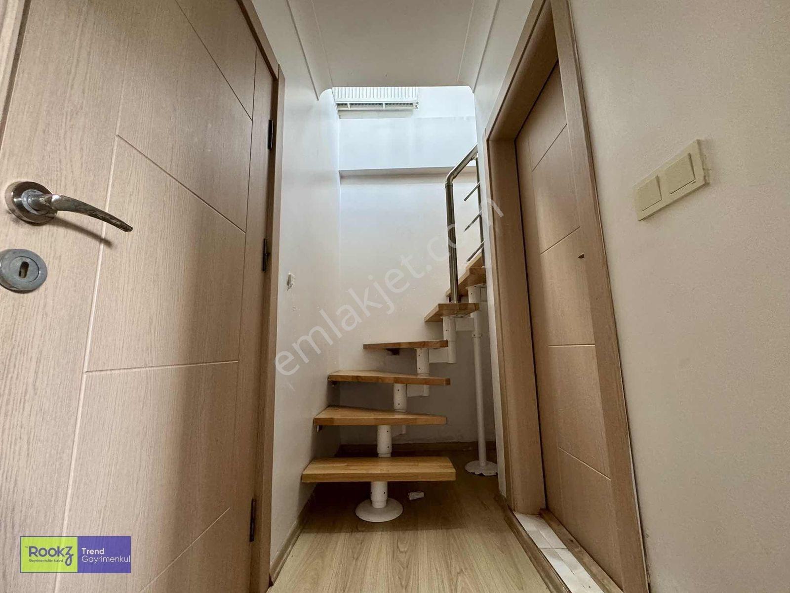 Ümraniye Necip Fazıl Mahallesi Satılık Boş 2+1 Ters Dubleks — fotoğraf 26
