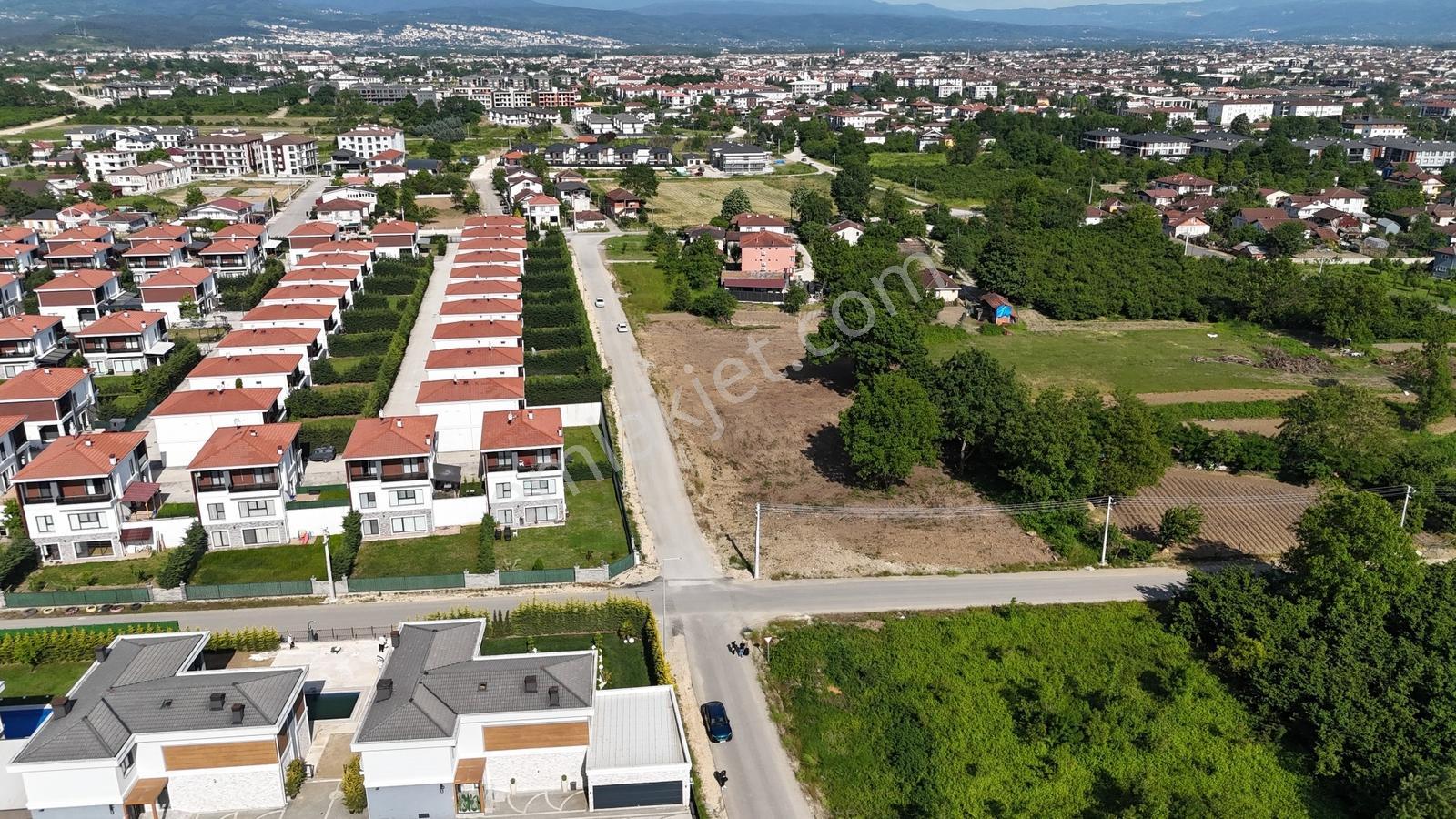 Merkez Akınlar'da Satılık 700 M2 Arsa — fotoğraf 7