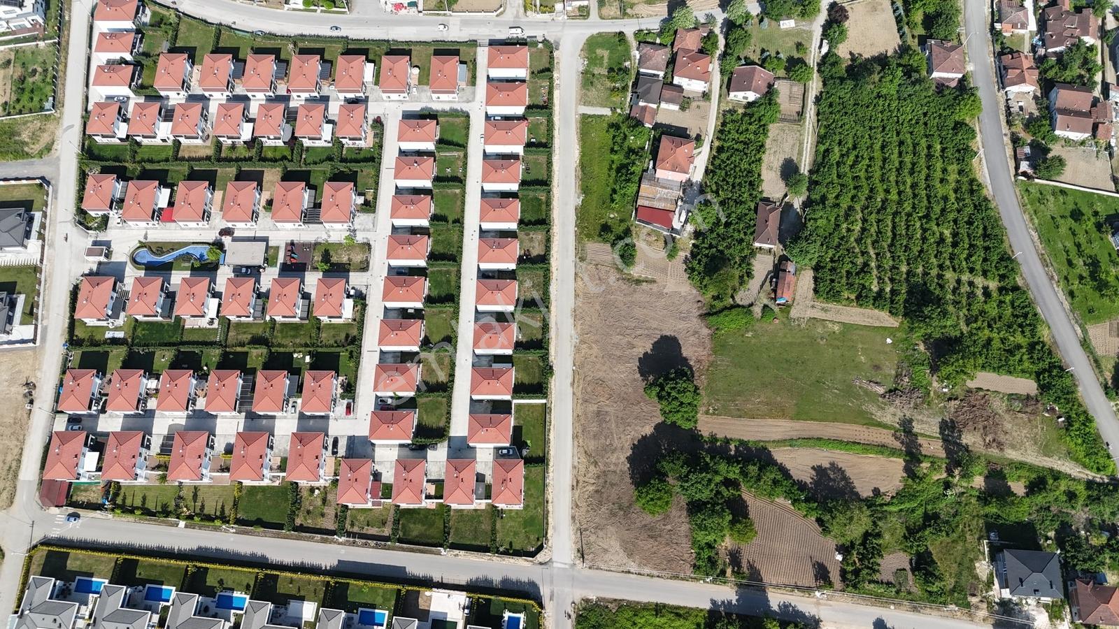 Merkez Akınlar'da Satılık 700 M2 Arsa — fotoğraf 10