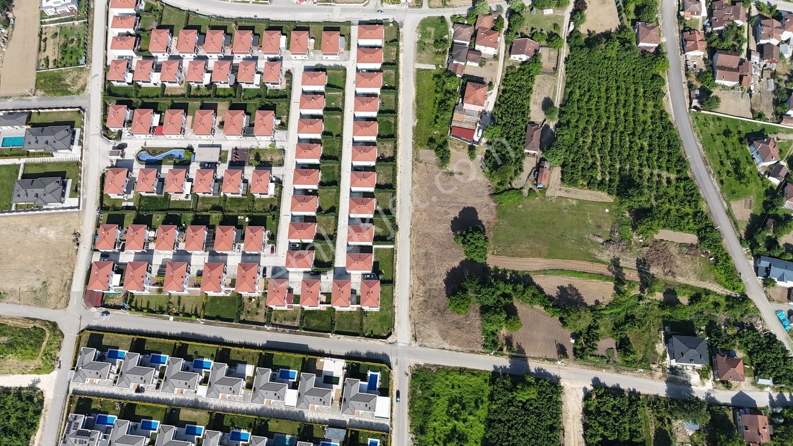 Merkez Akınlar'da Satılık 700 M2 Arsa — fotoğraf 11