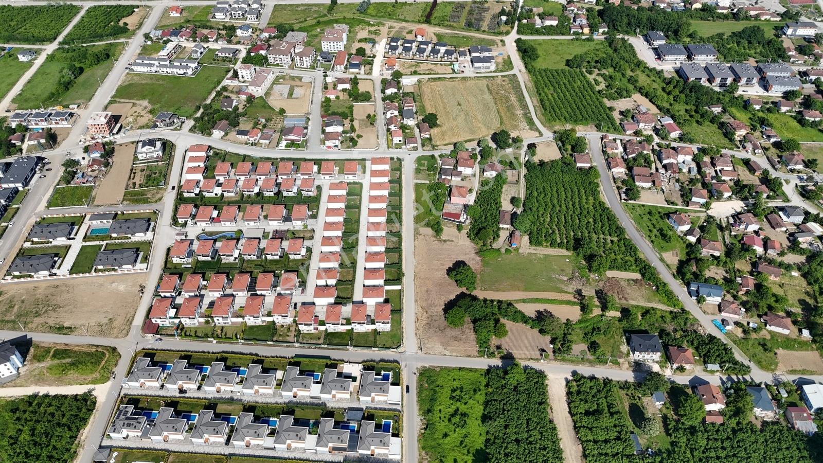 Merkez Akınlar'da Satılık 700 M2 Arsa — fotoğraf 12