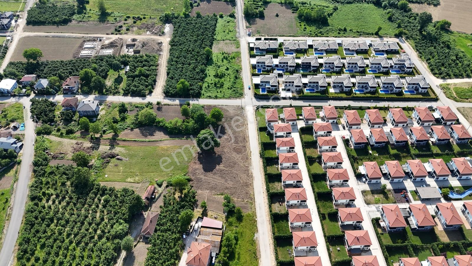 Merkez Akınlar'da Satılık 700 M2 Arsa — fotoğraf 14