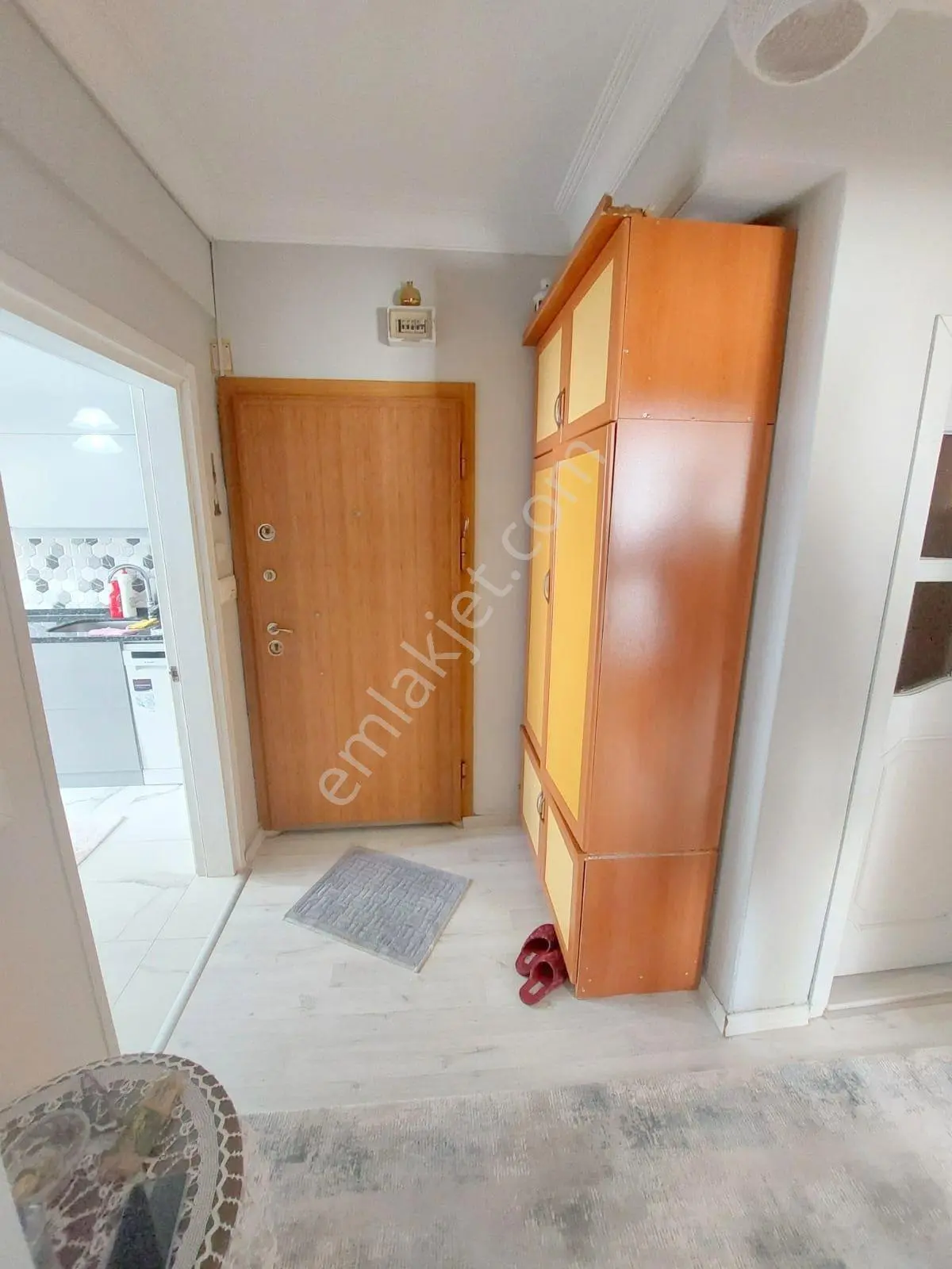 Mertcan'dan Metroya Yürüme Merkezi Konumda Ara Kat 3+1 Daire — fotoğraf 21