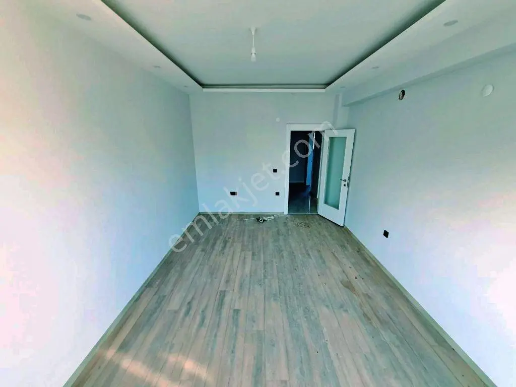 Uytun'dan Akçay Yasa Avm Yürüme Mesafesinde Arakat Sıfır 1+1 — fotoğraf 8