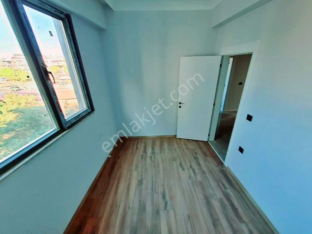 Uytun'dan Akçay Yasa Avm Yürüme Mesafesinde Arakat Sıfır 1+1 — fotoğraf 26