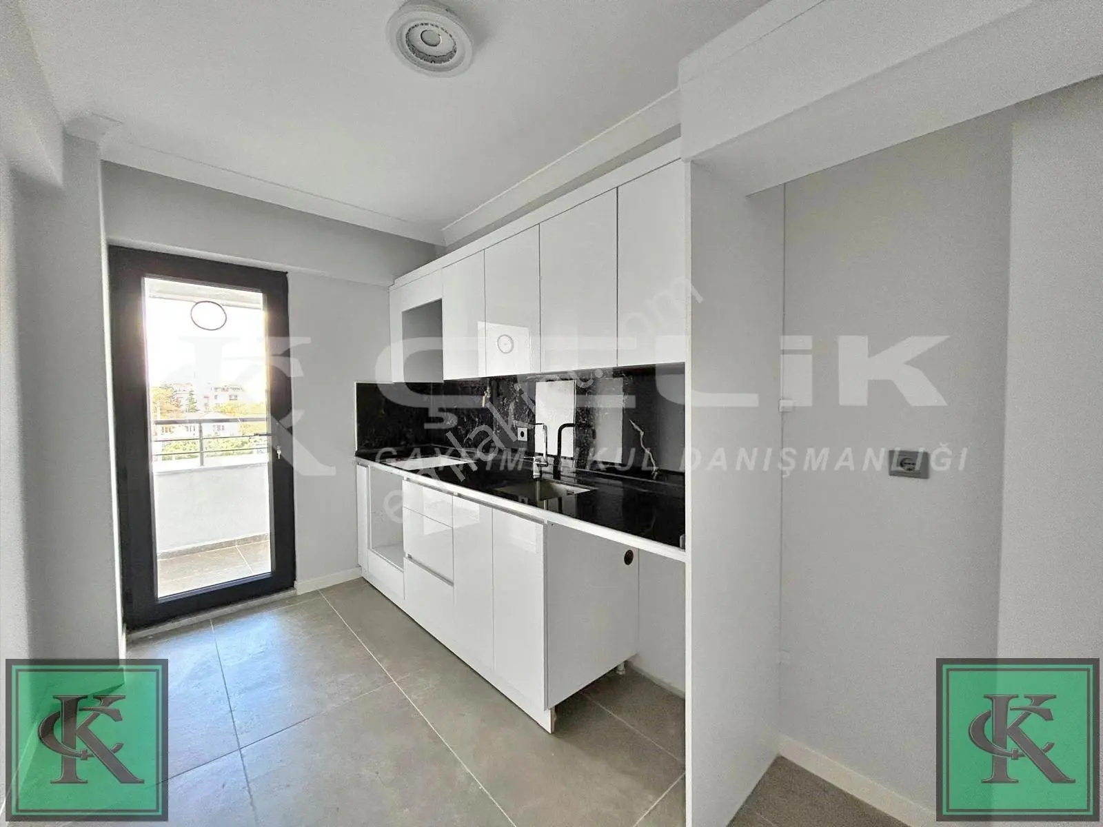Çelik'ten Adliye Mevkisinde 2+1 Arakat Satılık Daire — fotoğraf 7