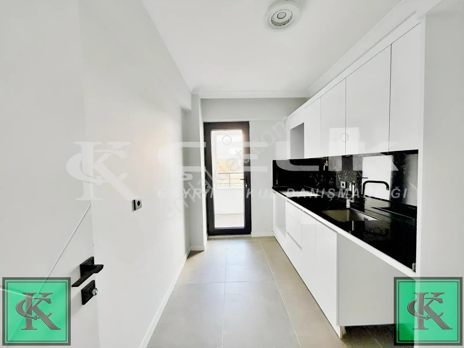 Çelik'ten Adliye Mevkisinde 2+1 Arakat Satılık Daire — fotoğraf 8