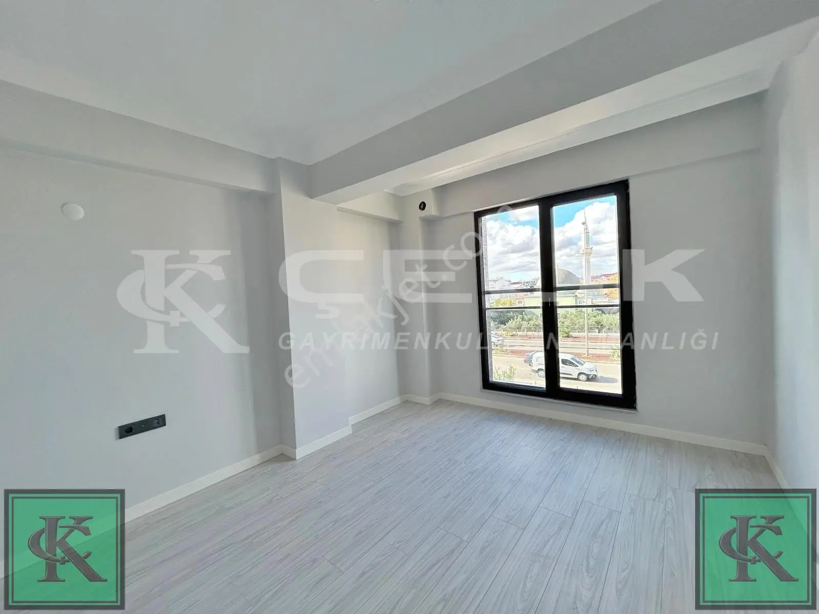 Çelik'ten Adliye Mevkisinde 2+1 Arakat Satılık Daire — fotoğraf 10