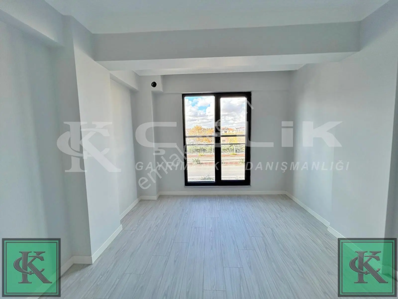 Çelik'ten Adliye Mevkisinde 2+1 Arakat Satılık Daire — fotoğraf 11