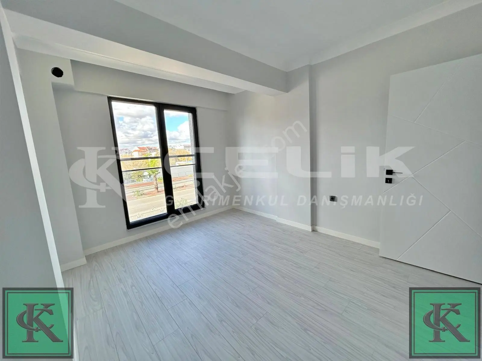 Çelik'ten Adliye Mevkisinde 2+1 Arakat Satılık Daire — fotoğraf 12