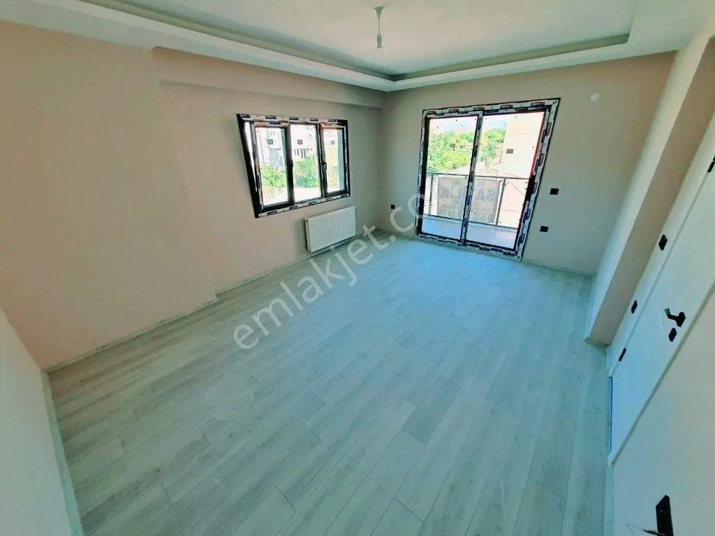 Uytundan Edremit Merkezde Müstakil Tadında Sıfır 3+1 Dubleks — fotoğraf 3