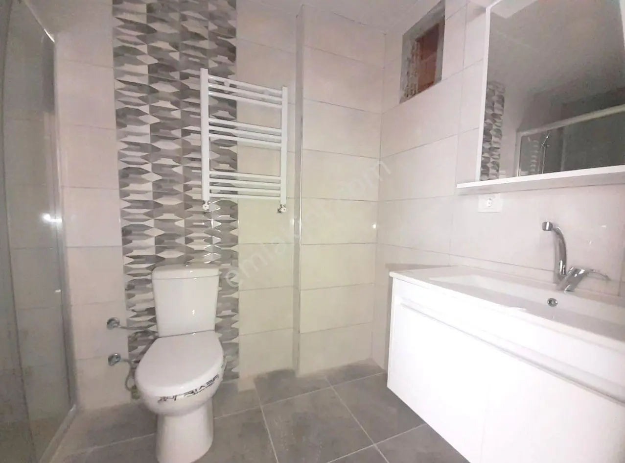 Mertcan'dan Havuzlu Güvenlikli Sitede Ara Kat 2+1 Daire — fotoğraf 15