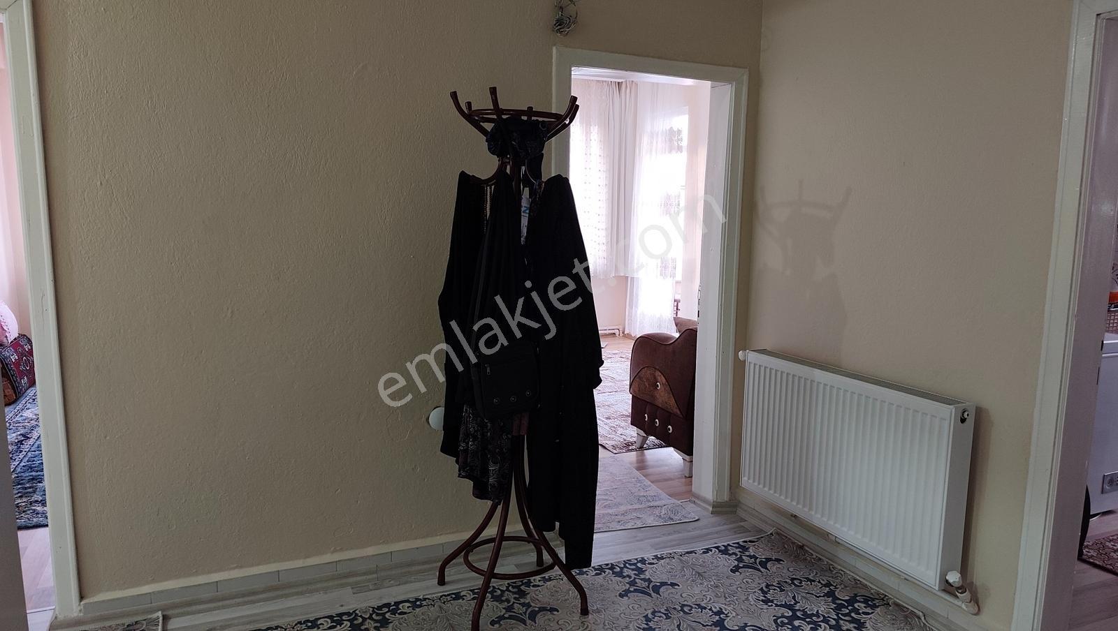 Akşemsettin'de Yenilenmiş Ara Kat Masrafsız Satılık 3+1 Daire — fotoğraf 16