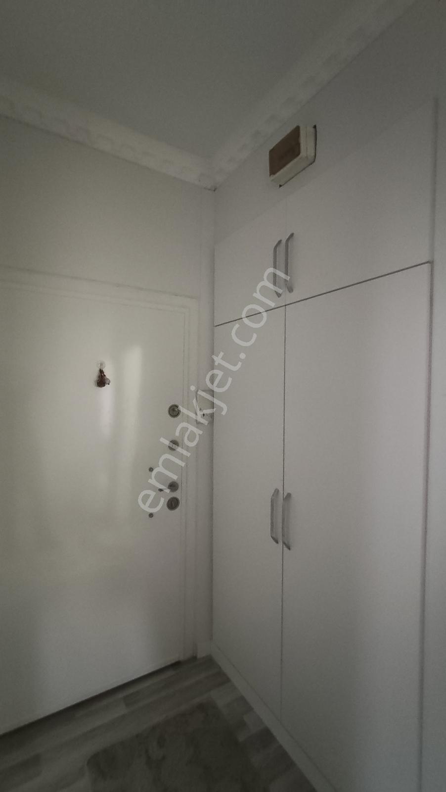 Akşemsettin'de Yenilenmiş Ara Kat Masrafsız Satılık 3+1 Daire — fotoğraf 20