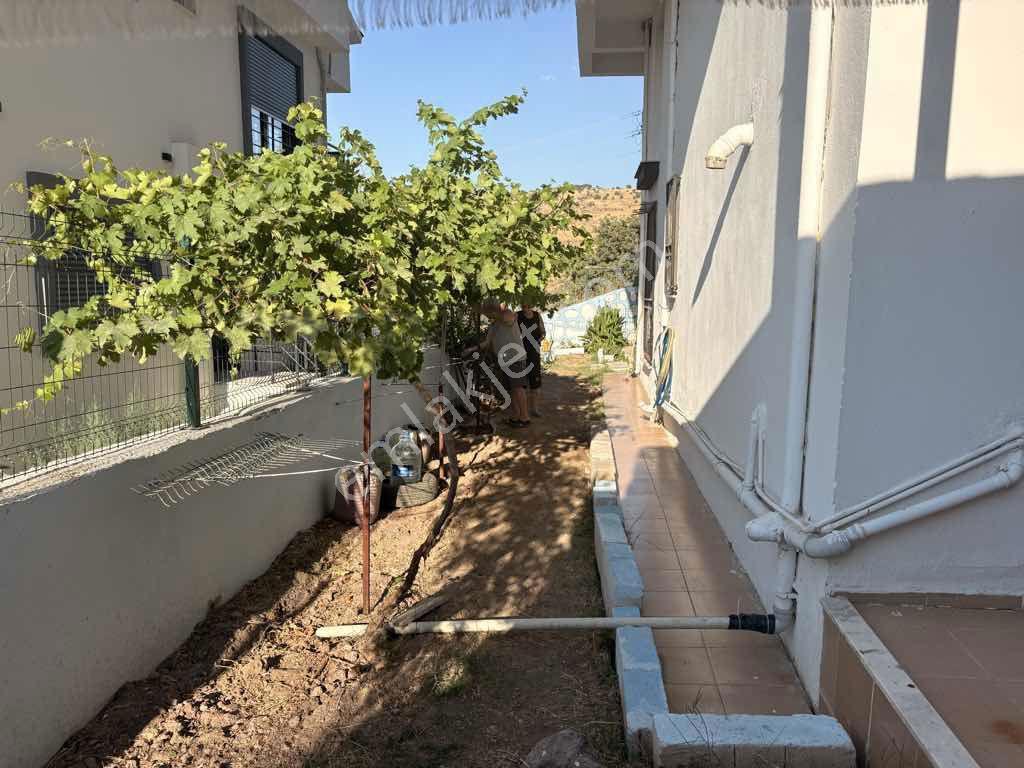 Dikili İsmetpaşa'da 2+1 Bahçe Dubleksi — fotoğraf 13