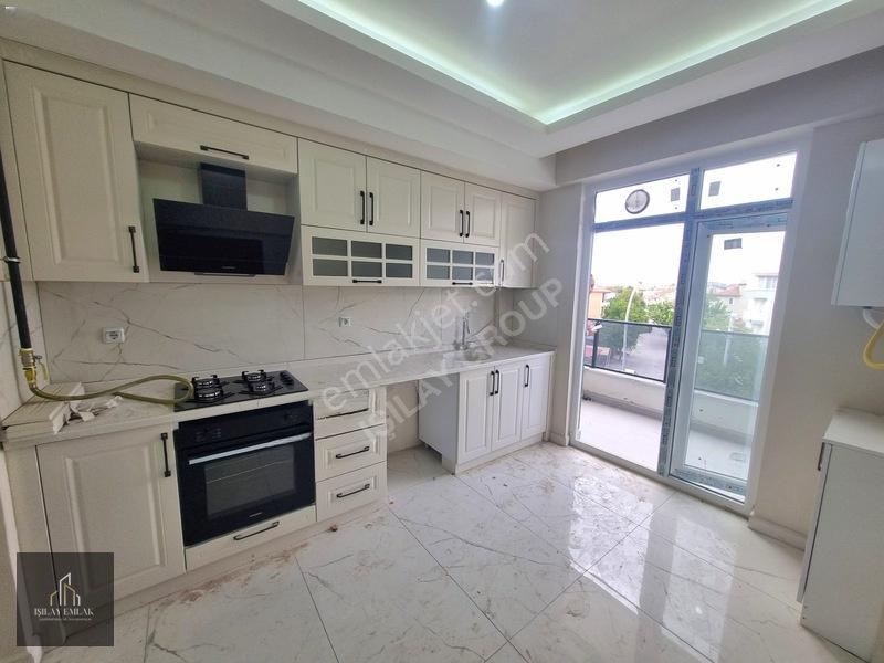 Afyon Hoca Ahmet Yesevi Mah. Cadde Üzeri Satılık Sıfır 3+1 Daire — fotoğraf 2