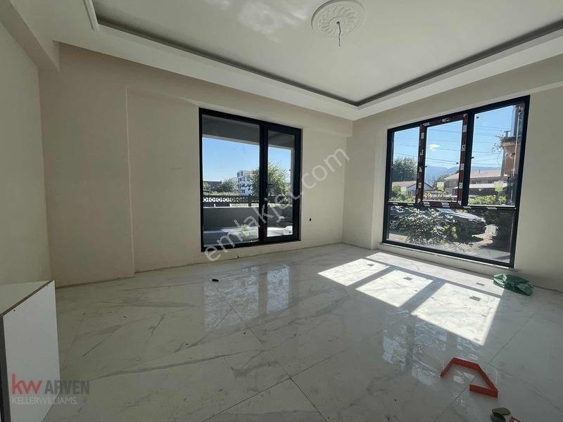Kw Arven'den Başiskele'de Uygun Fiyatlı 2+1 Yüksek Giriş Daire — fotoğraf 5