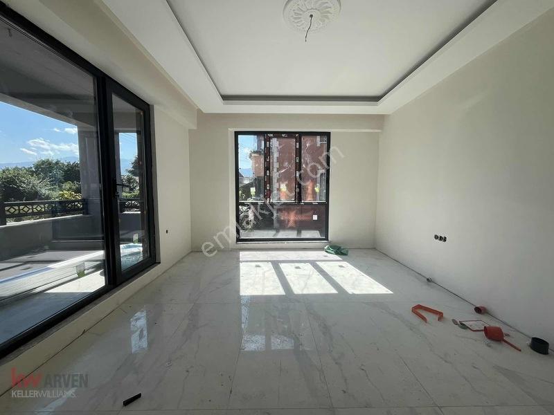 Kw Arven'den Başiskele'de Uygun Fiyatlı 2+1 Yüksek Giriş Daire — fotoğraf 9