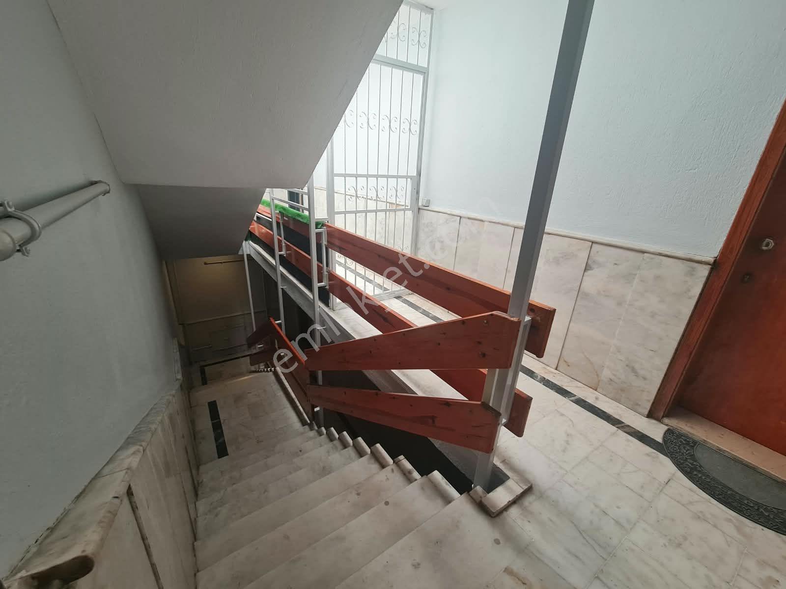 Nakipoğlunda Merkezin Kalbinde, 145 M² Bakımlı Daire — fotoğraf 24