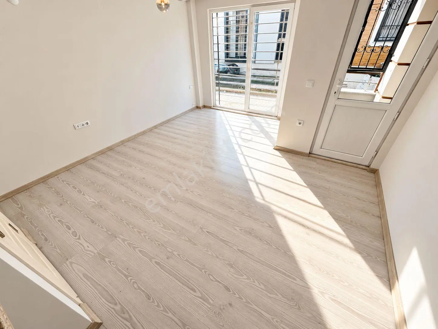 Aktiften Yetişen Alır Akçayda Satılık Yeni Genç Binada Yüksek Kredili 2+1 Daire — fotoğraf 6