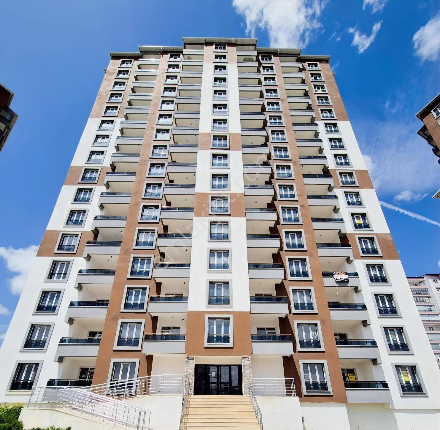 C.k.dan Güney Cephe Site İçinde Satılık 3+1 Daire — fotoğraf 5