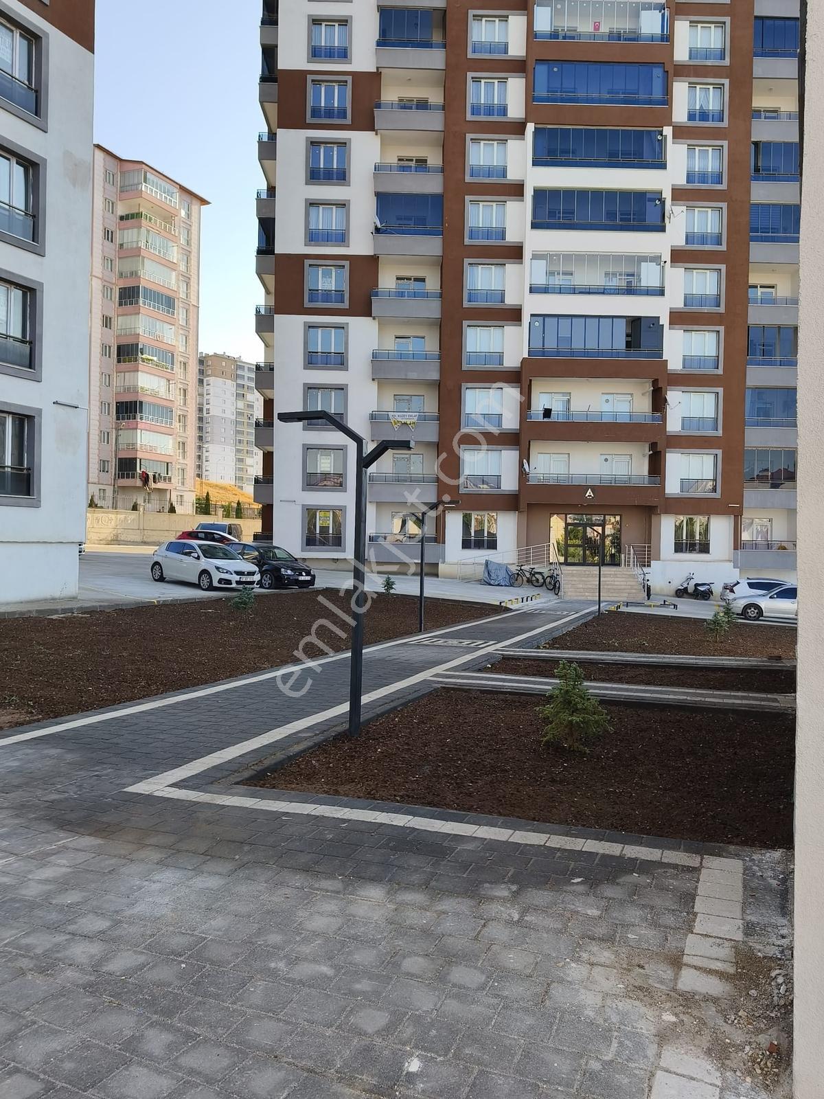 C.k.dan Güney Cephe Site İçinde Satılık 3+1 Daire — fotoğraf 8