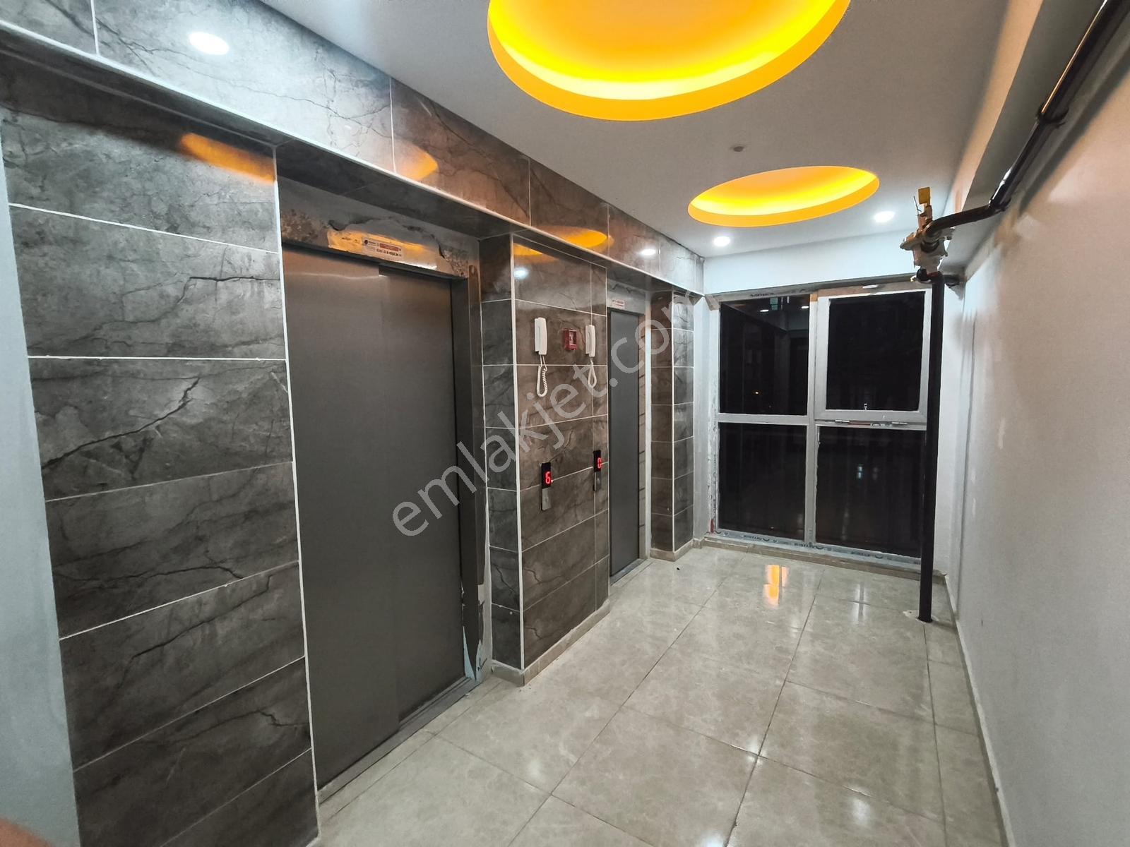 C.k.dan Güney Cephe Site İçinde Satılık 3+1 Daire — fotoğraf 11