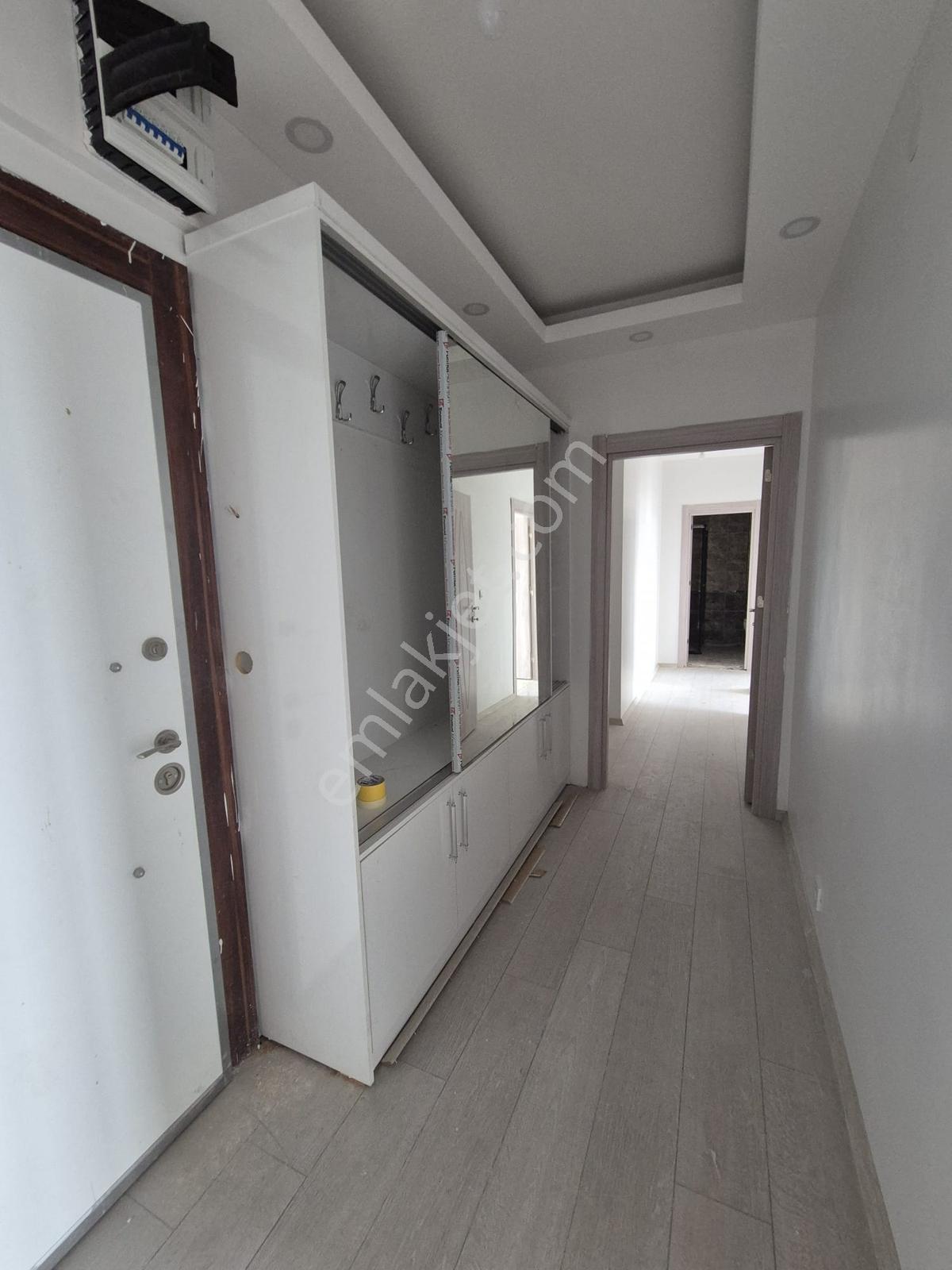 C.k.dan Güney Cephe Site İçinde Satılık 3+1 Daire — fotoğraf 14