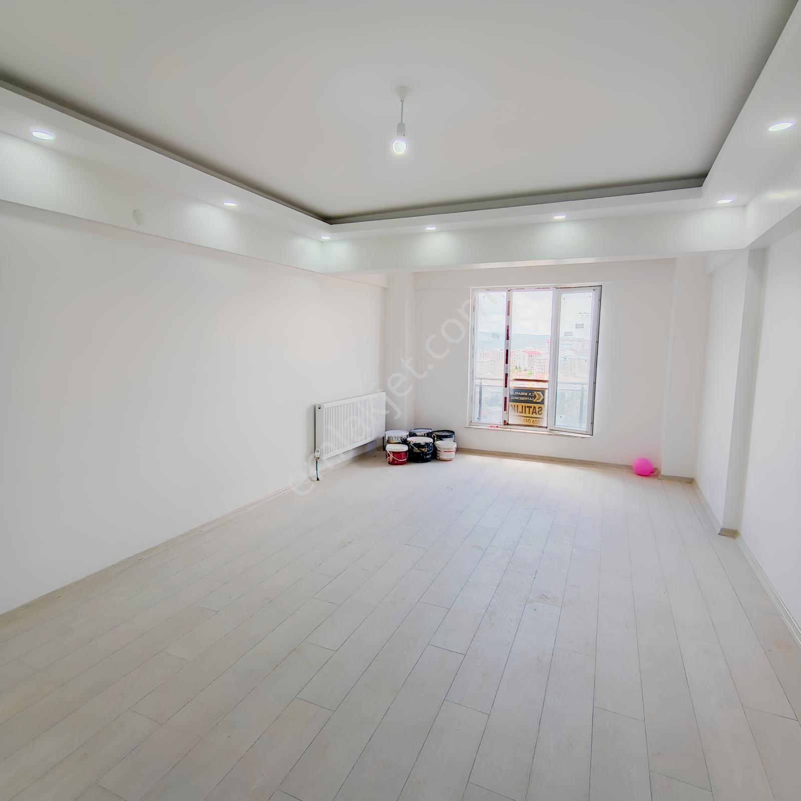 C.k.dan Güney Cephe Site İçinde Satılık 3+1 Daire — fotoğraf 24