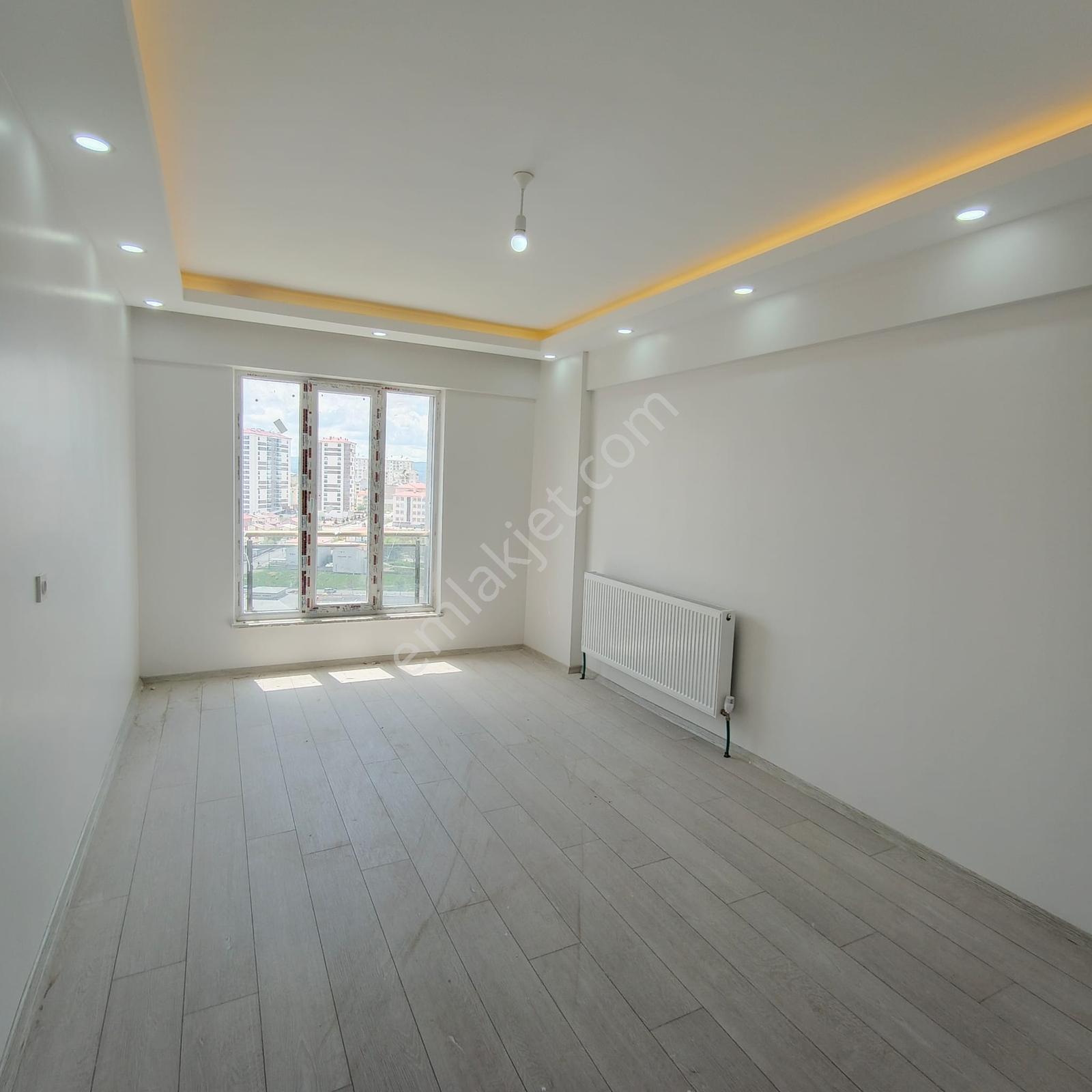C.k.dan Güney Cephe Site İçinde Satılık 3+1 Daire — fotoğraf 27