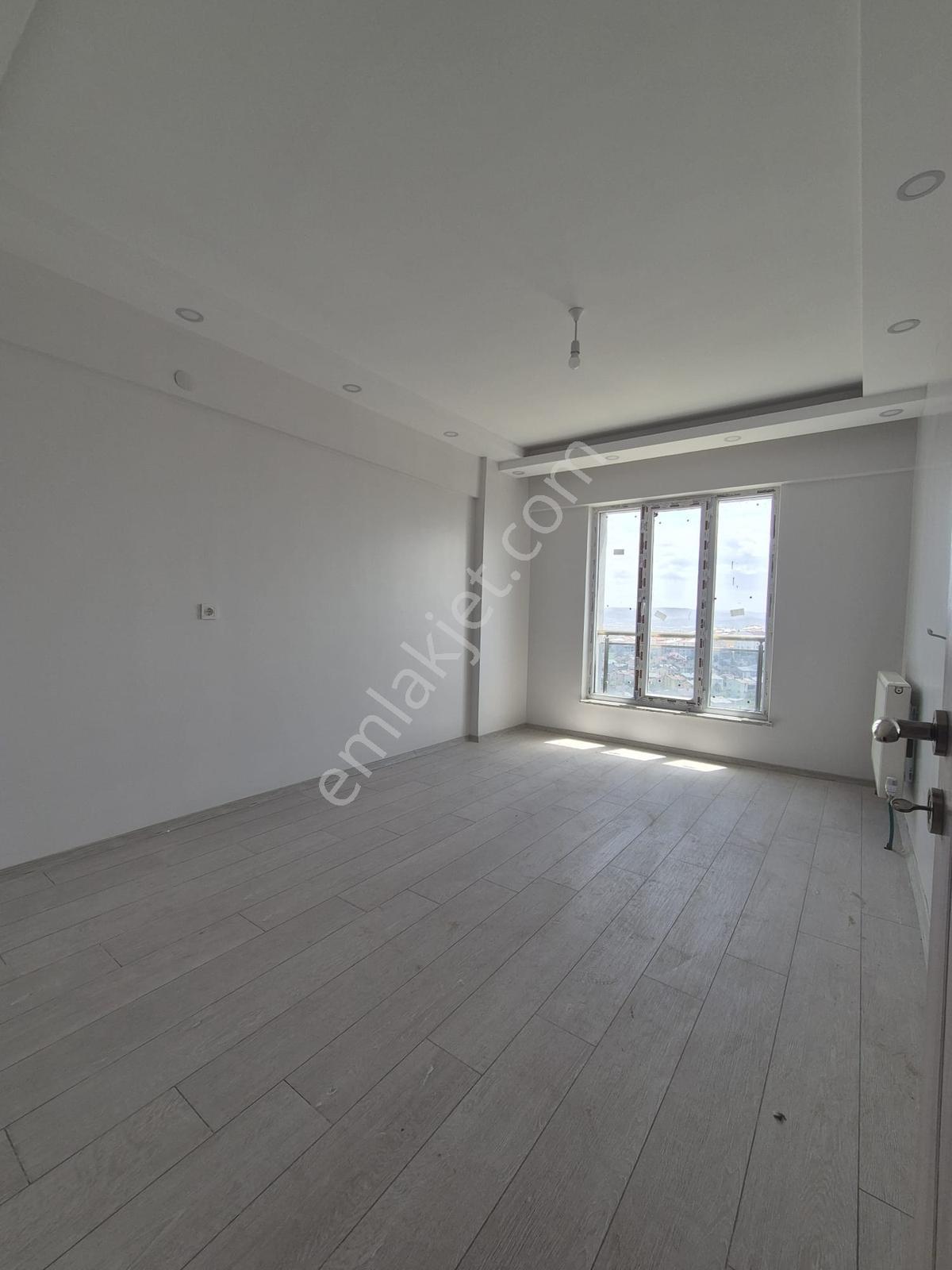 C.k.dan Güney Cephe Site İçinde Satılık 3+1 Daire — fotoğraf 30