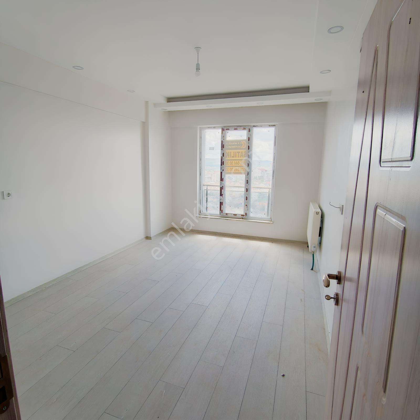 C.k.dan Güney Cephe Site İçinde Satılık 3+1 Daire — fotoğraf 31