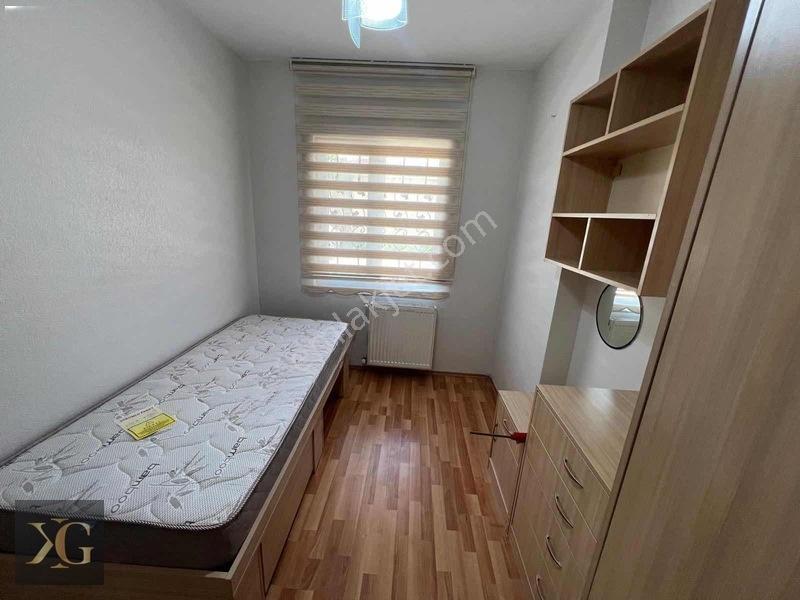 Pruvadan Görüklenin Merkezinde 2+1 Eşyalı Kiracısız Satılık — fotoğraf 6