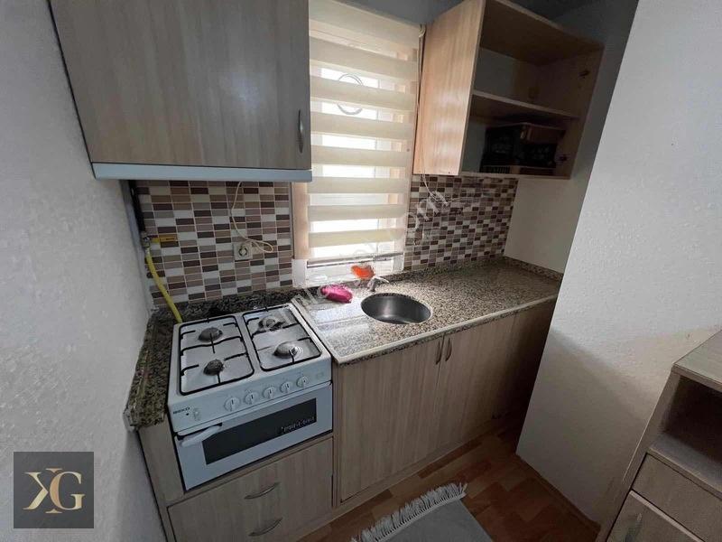 Pruvadan Görüklenin Merkezinde 2+1 Eşyalı Kiracısız Satılık — fotoğraf 10