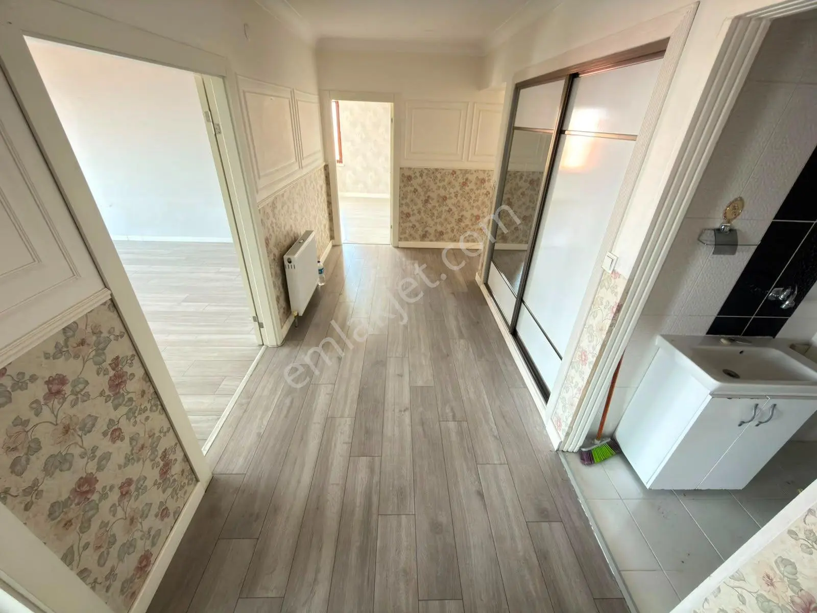 Kariyer'den Site İçinde Yüksek Katta Balkonlu Manzara 3+1 Daire — fotoğraf 37