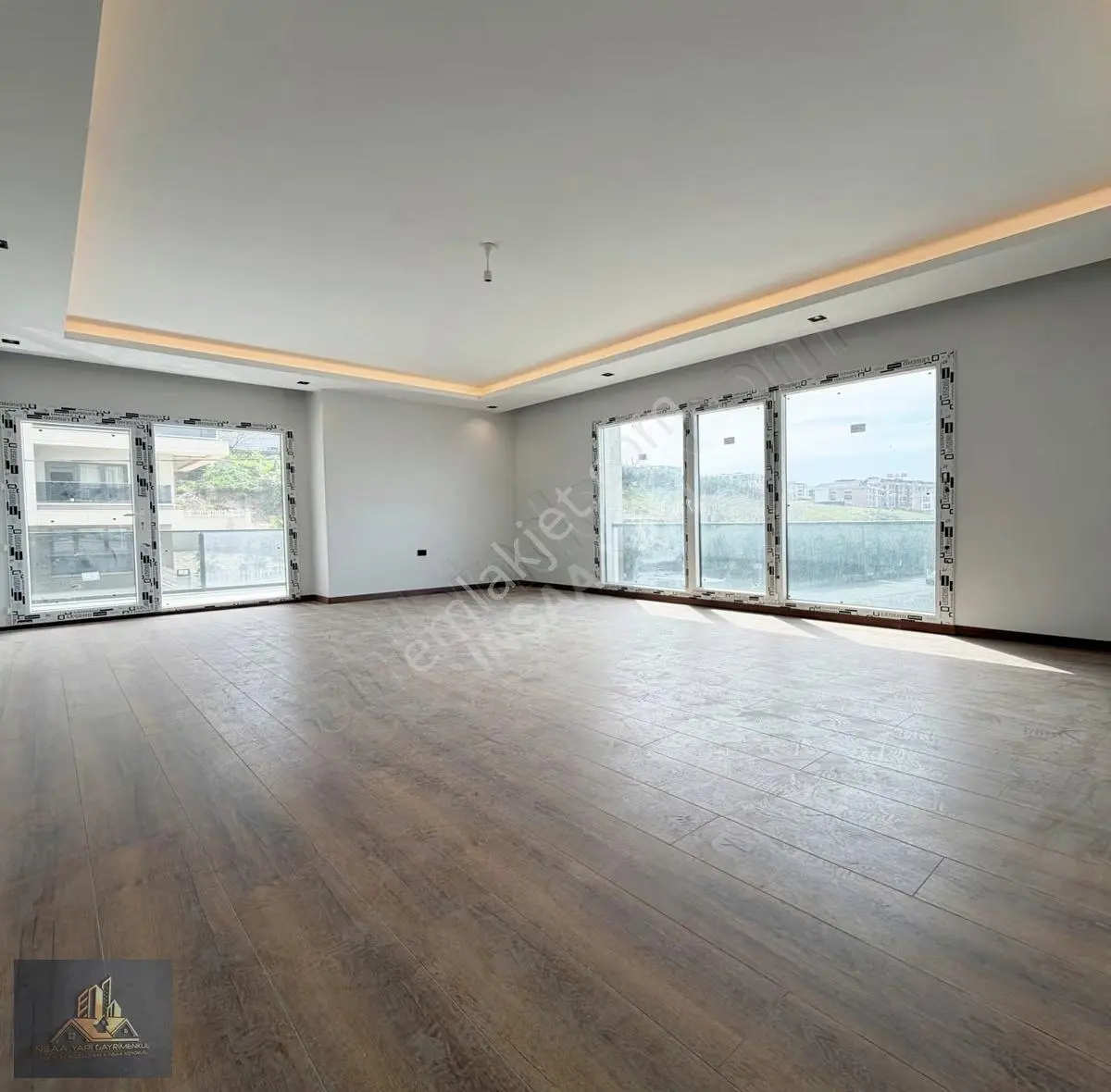 Beylikdüzü Kavaklı'da Şık Mimari Satılık 3+1 Sıte İçi Daire — fotoğraf 16