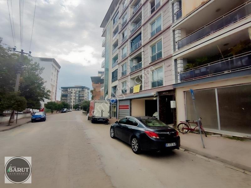 Baruttan İncirliova İstiklal'de Cadde Üzeri 3+1 Daire — fotoğraf 2