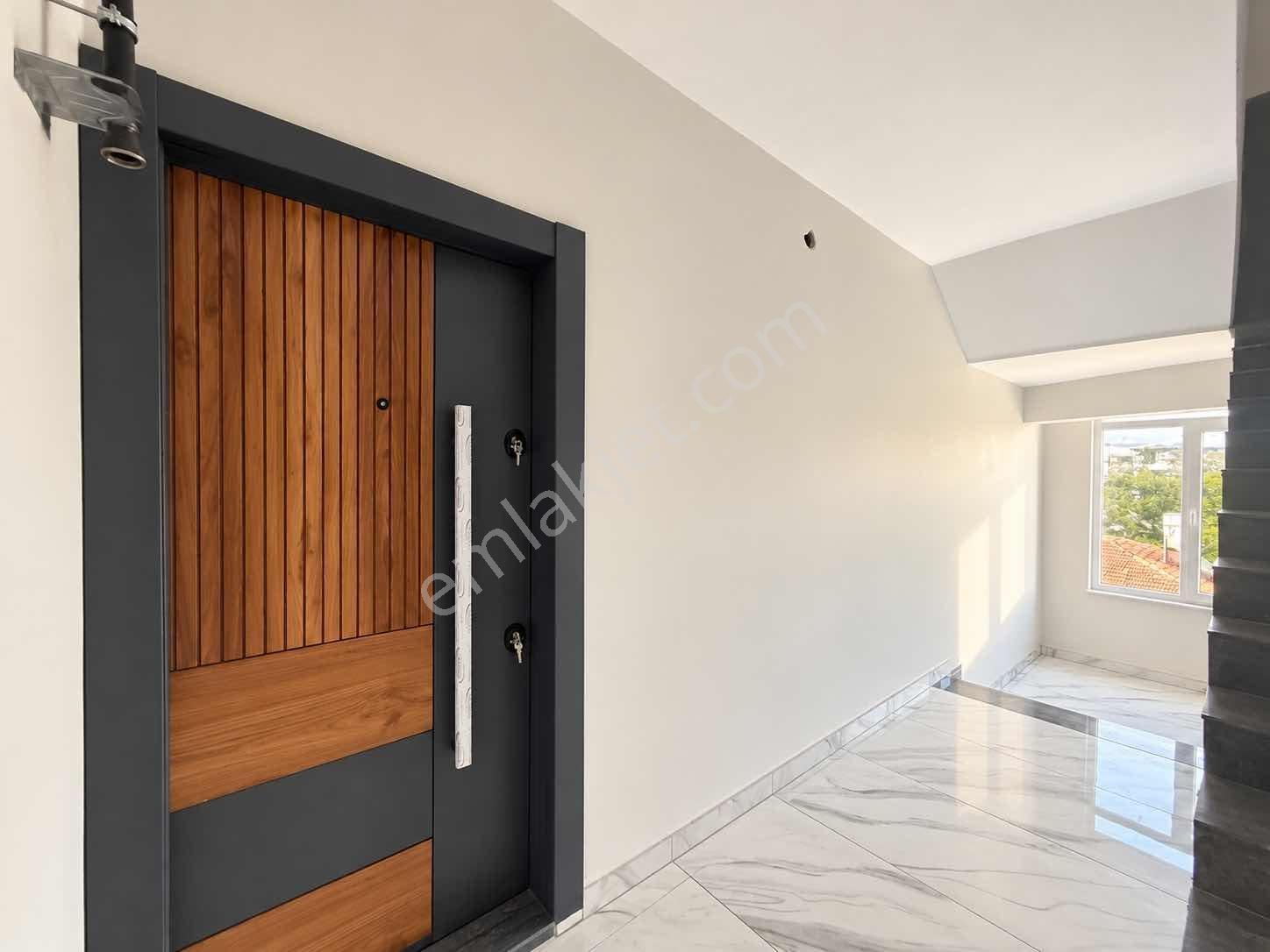 Remax Dem Demirkent Mah. Cam Balkon Vestiyer Alttan Isıtmalı 3+1 — fotoğraf 10