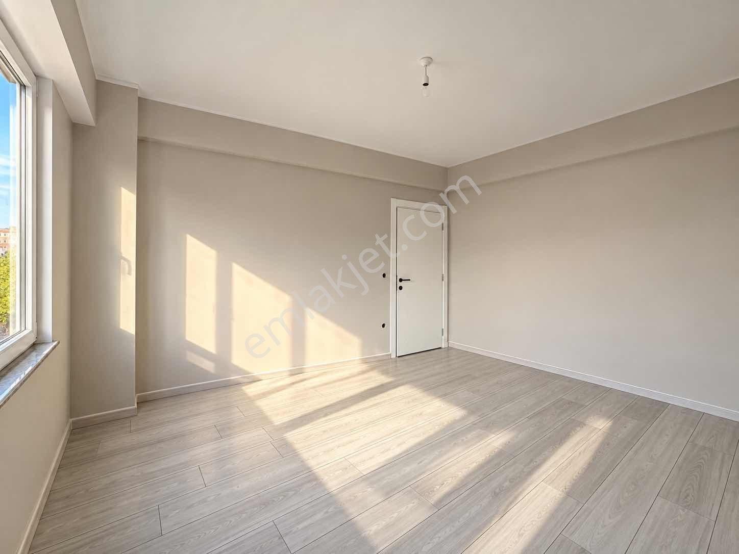 Remax Dem Demirkent Mah. Cam Balkon Vestiyer Alttan Isıtmalı 3+1 — fotoğraf 12