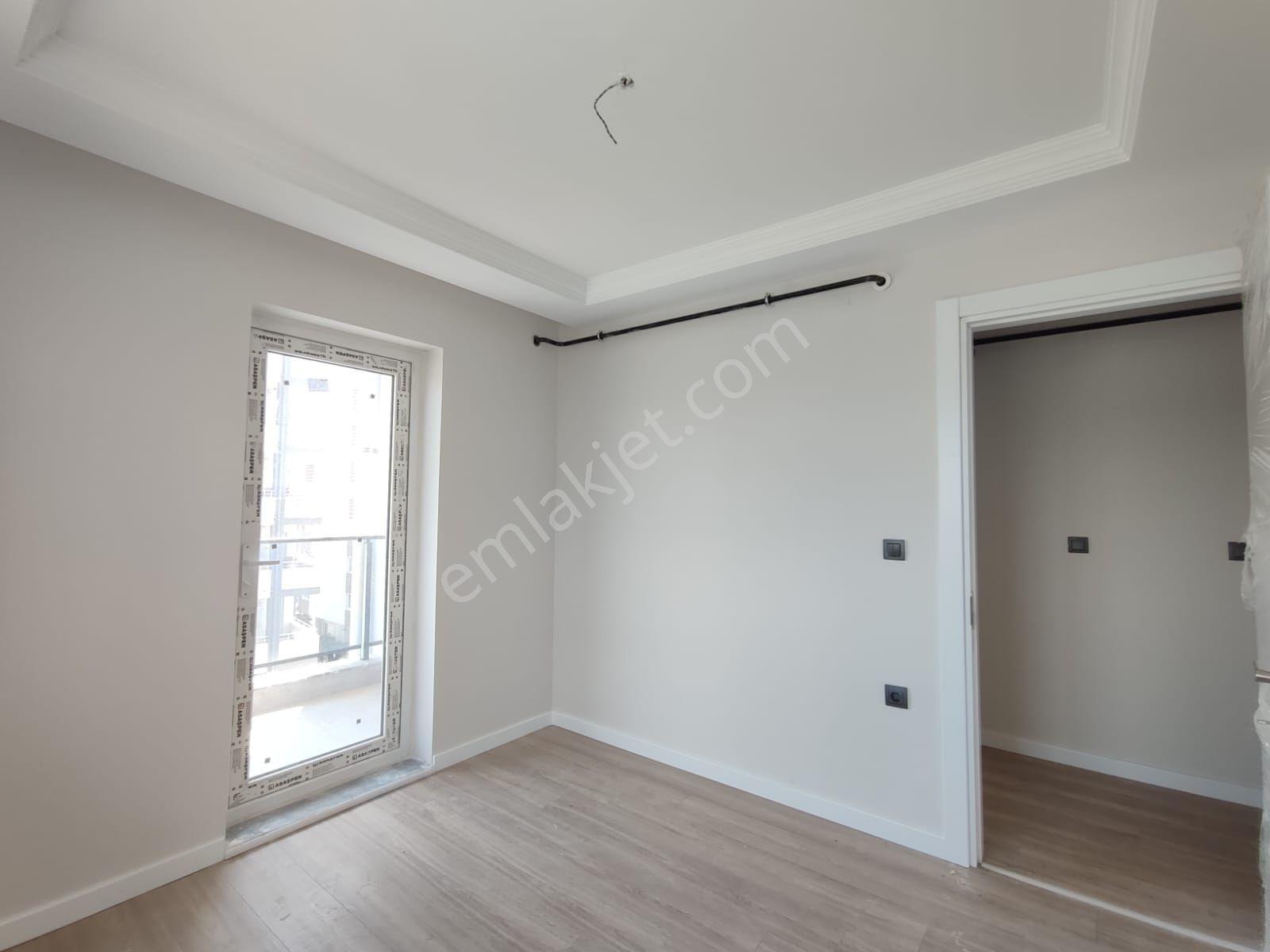 Kıyıboyu Blvr Üzeri Site İçi 2+1 Ç.bnyolu Geniş Oturumlu Satılık — fotoğraf 14